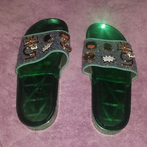 Slip on - Picture 3 of 4